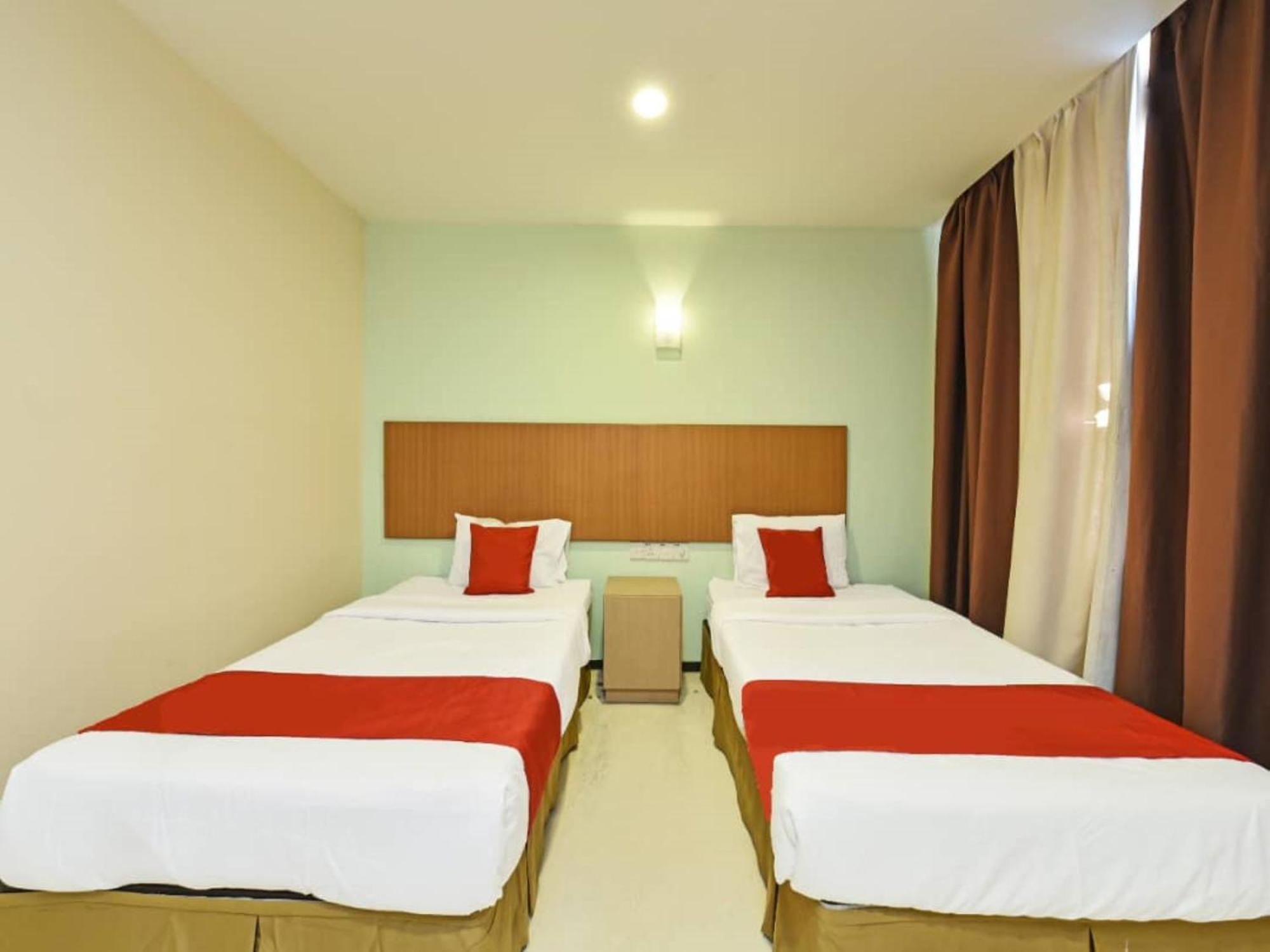 Mrc Hotel Melaka Raya Екстер'єр фото
