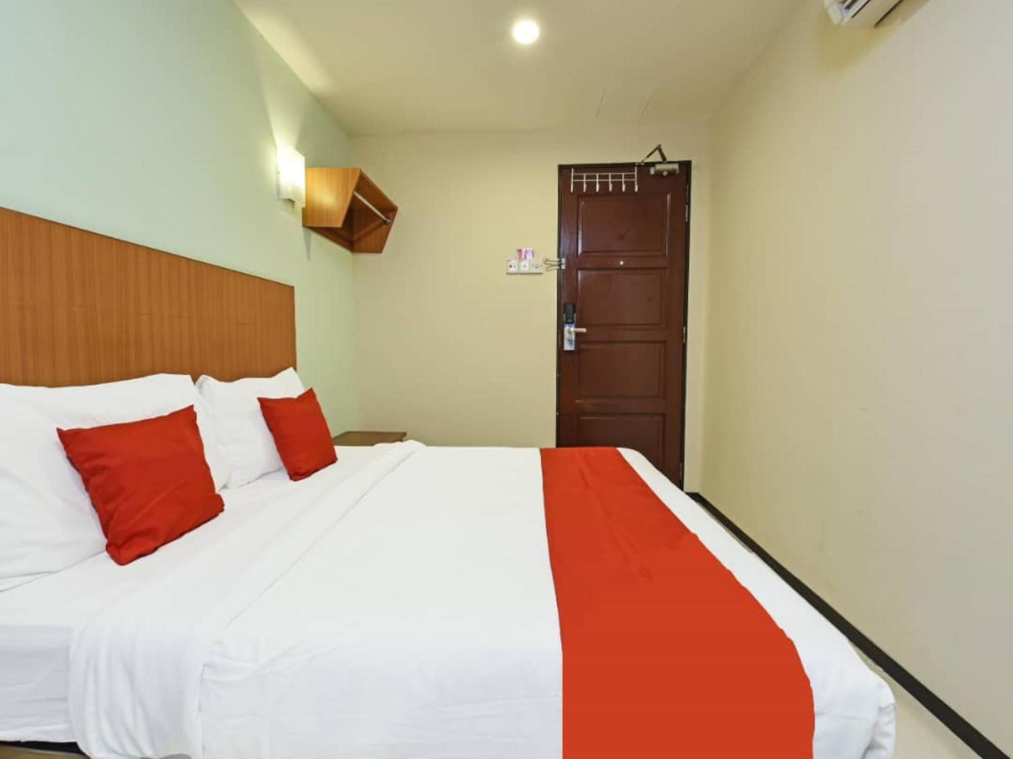 Mrc Hotel Melaka Raya Екстер'єр фото